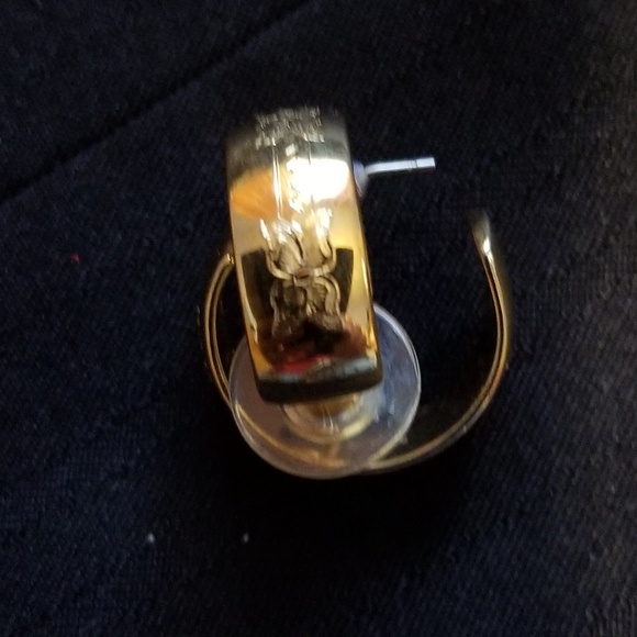 Earings - Picture 2 of 2